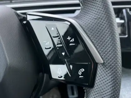 PEUGEOT 5008 GT Hybrid 145 CV e-DCS6 