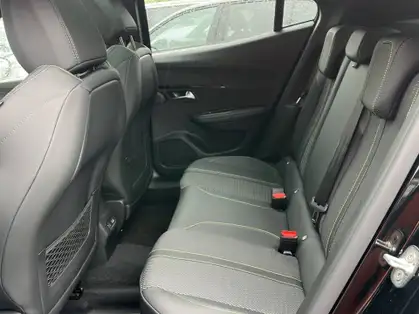 PEUGEOT 2008 GT Hybrid 145 CV e-DCS6 