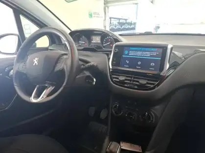 PEUGEOT 208 208 SIGNATURE 1.2 PURETECH 82 CV 5 PORTES