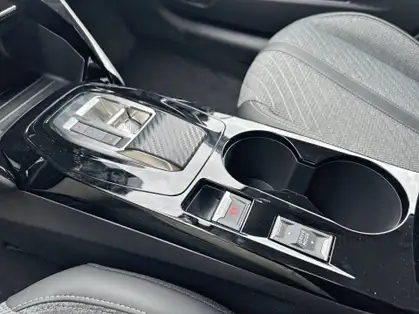 PEUGEOT 208 ALLURE HYBRID 100 CV E-DCS6