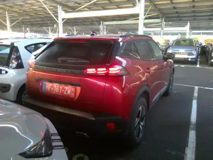 PEUGEOT 2008 ALLURE Hybrid 145 CV e-DCS6 