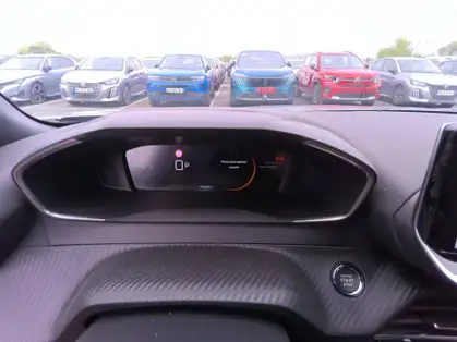 PEUGEOT 2008 ALLURE Hybrid 145 CV e-DCS6 