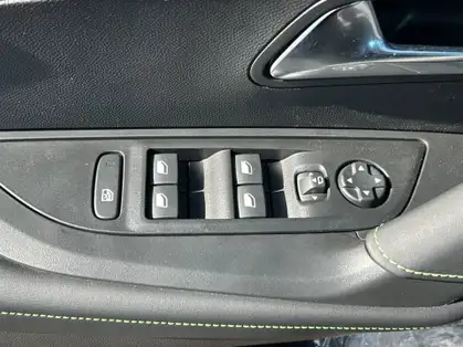 PEUGEOT 2008 GT Hybrid 145 CV e-DCS6