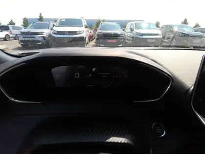 PEUGEOT 2008 ALLURE HYBRID 136 CV e-DCS6
