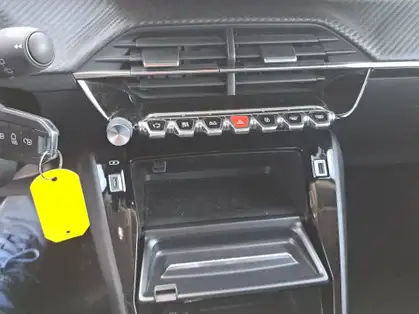 PEUGEOT 2008 ALLURE 1.2 PURETECH 100 CV BVM6