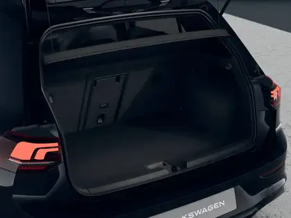 VOLKSWAGEN GOLF R-LINE EDITION 1.5 eTSI EVO2 150 DSG7 