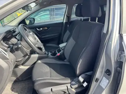 NISSAN QASHQAI 1.3 DIG-T 140 Business Edition
