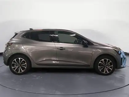 RENAULT CLIO V TECHNO E-Tech full hybrid 145 CV GSR2 