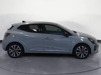 RENAULT CLIO V TECHNO E-Tech full hybrid 145 CV GSR2 