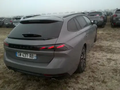 PEUGEOT 508 SW Hybrid 225 e-EAT8 Allure
