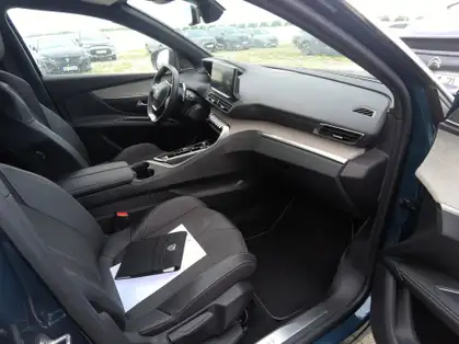 PEUGEOT 5008 GT 1.2 HYBRID 136 CV E-DCS6