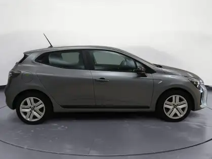 RENAULT CLIO V EVOLUTION E-Tech full hybrid 145 CV 