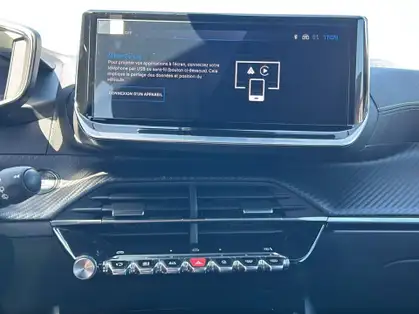 PEUGEOT 2008 GT Hybrid 145 CV e-DCS6 