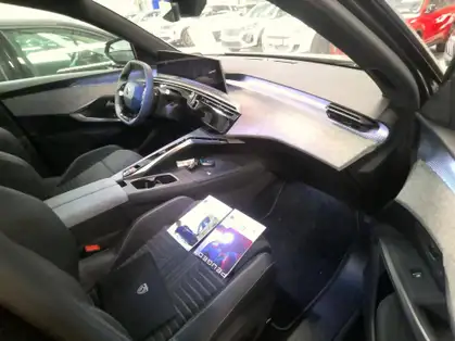 PEUGEOT 5008 GT Hybrid 145 CV e-DCS6 
