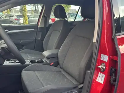 VOLKSWAGEN GOLF 1.5 eTSI OPF 130 DSG7 Life Plus