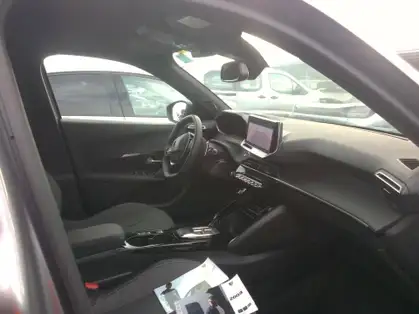 PEUGEOT 2008 ALLURE HYBRID 136 CV e-DCS6