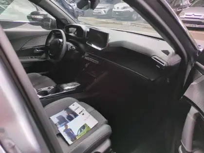 PEUGEOT 2008 GT HYBRID 136 CV E-DCS6