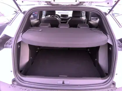 PEUGEOT 2008 ALLURE Hybrid 145 CV e-DCS6 