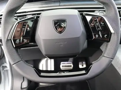 PEUGEOT 3008 GT Hybrid 145 e-DCS6