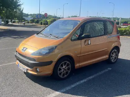 PEUGEOT 1007 1.6e 16V 110ch 2-Tronic Sporty