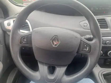RENAULT GRAND SCENIC III dCi 110 Energy FAP eco2 Expression 7 pl