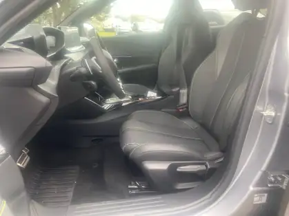 PEUGEOT 2008 GT Hybrid 145 CV e-DCS6