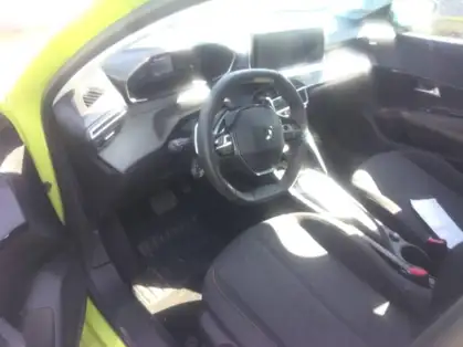 PEUGEOT 208 Hybrid 110 ch e-DCS6 Style