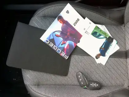 PEUGEOT 2008 ALLURE Hybrid 145 CV e-DCS6 