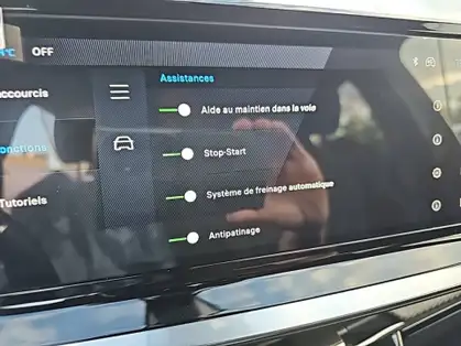 PEUGEOT 2008 Hybrid 145 ch e-DCS6 GT