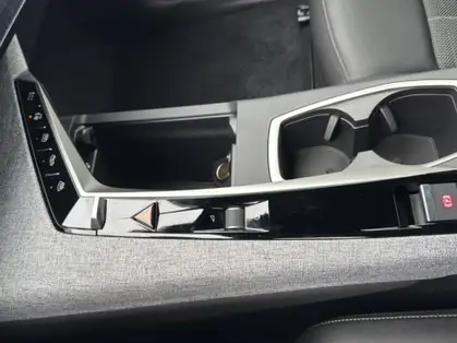 PEUGEOT 3008 GT Hybrid 145 e-DCS6