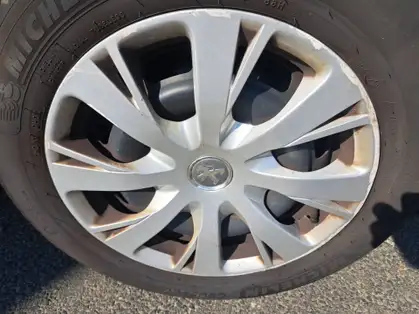 PEUGEOT 208 ACTIVE 1.2 PureTech 82 CV BVM5