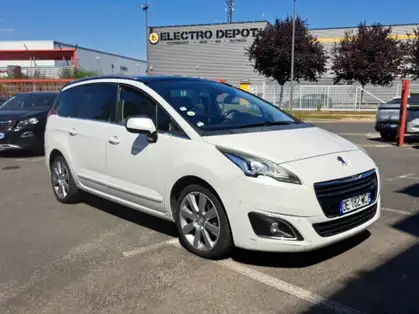 PEUGEOT 5008 1.6 e-HDi 115ch FAP ETG6 BLUE LION Allure 5pl