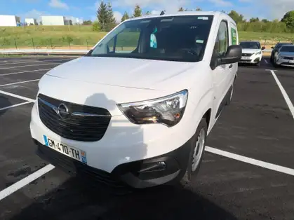 OPEL COMBO CARGO TAILLE M 950 KG BLUEHDI 100 CV BVM6