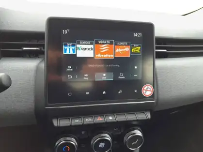 RENAULT CLIO V EVOLUTION E-Tech full hybrid 145 CV 