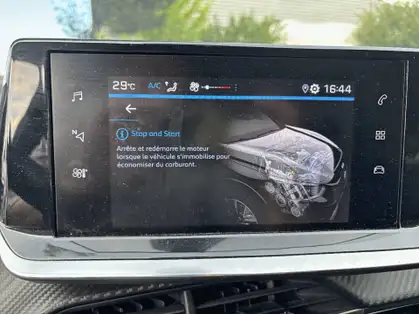 PEUGEOT 208 208 STYLE 1.2 PURETECH 100 CV BVM6