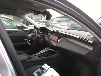 PEUGEOT 308 ALLURE Hybrid 136 e-DCS6 