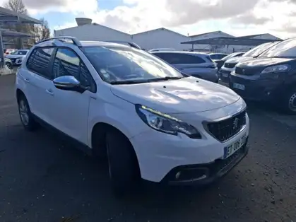 PEUGEOT 2008 1.6 BlueHDi 75ch BVM5 Style