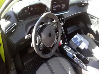 PEUGEOT 208 ALLURE HYBRID 100 CV E-DCS6