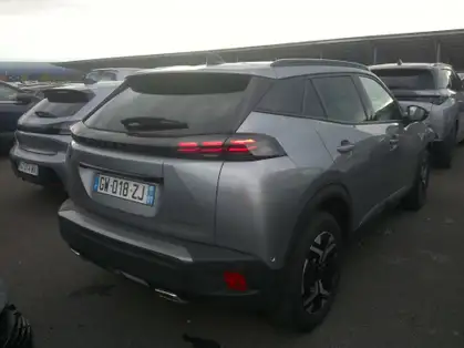 PEUGEOT 2008 ALLURE HYBRID 136 CV e-DCS6