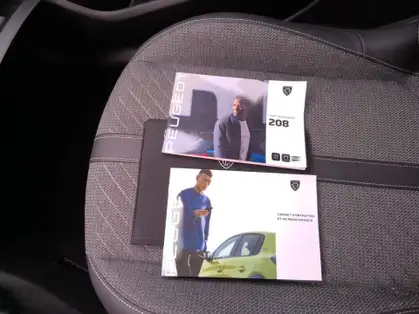 PEUGEOT 208 ALLURE HYBRID 100 CV E-DCS6