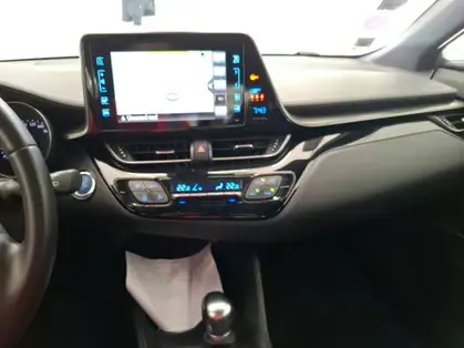 TOYOTA C-HR HYBRIDE 122h Dynamic