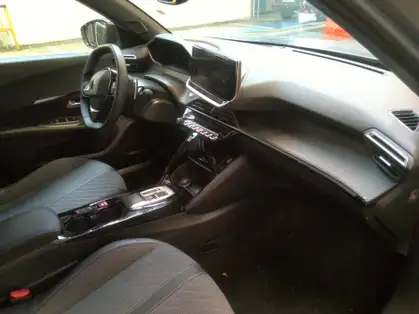 PEUGEOT 2008 ALLURE HYBRID 136 CV e-DCS6