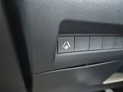 PEUGEOT 2008 Hybrid 145 ch e-DCS6 GT