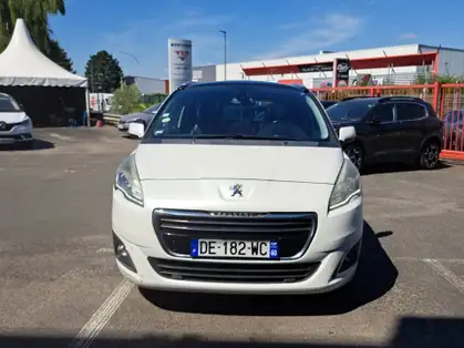 PEUGEOT 5008 1.6 e-HDi 115ch FAP ETG6 BLUE LION Allure 5pl