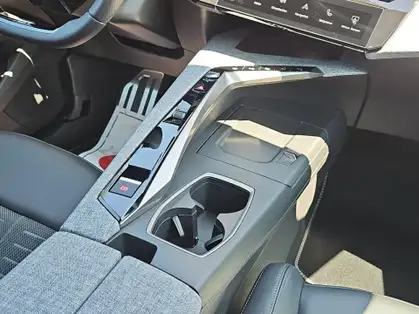 PEUGEOT 3008 GT Hybrid 145 e-DCS6