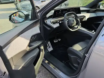 PEUGEOT 5008 GT 1.2 HYBRID 136 CV E-DCS6