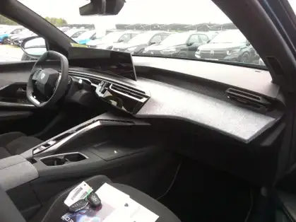 PEUGEOT 3008 GT Hybrid 145 e-DCS6