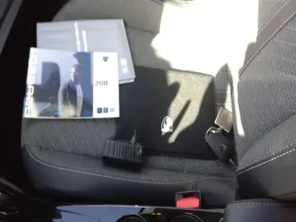 PEUGEOT 208 ALLURE HYBRID 100 CV E-DCS6