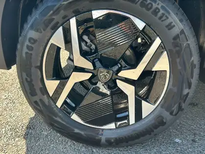 PEUGEOT 2008 GT Hybrid 145 CV e-DCS6 