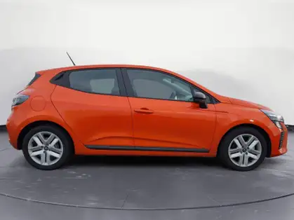 RENAULT CLIO V EVOLUTION E-Tech full hybrid 145 CV 